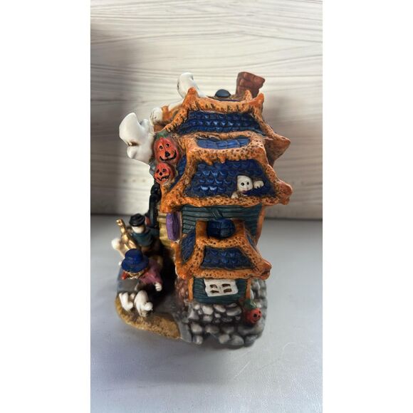 Vintage 2000 Spooky Hollow Halloween Porcelain House Cinema No Cord - Picture 5 of 9